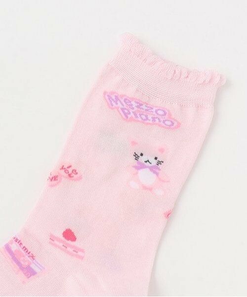 mezzo piano / メゾピアノ ソックス | ステッカー柄　クルーソックス | 詳細3