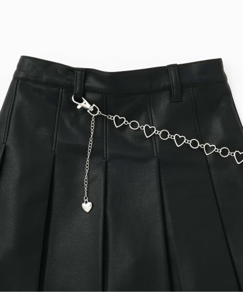 mezzo piano / メゾピアノ ショート・ハーフ・半端丈パンツ | 飾りチェーンつき　デニム・合皮　スカパン | 詳細2