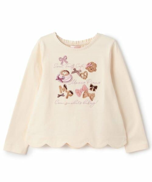 mezzo piano / メゾピアノ Tシャツ | カフェアップリケ刺しゅう　裾スカラップ長袖Tシャツ（アイボリー）