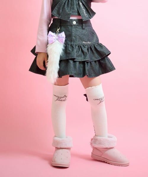 mezzo piano / メゾピアノ ショート・ハーフ・半端丈パンツ | しっぽチャームつき　ラメデニム段々スカパン（黒）