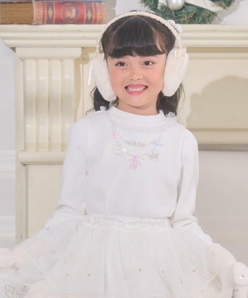 mezzo piano / メゾピアノ Tシャツ | ネックレス刺しゅう　プチハイ長袖Tシャツ（オフ ホワイト）