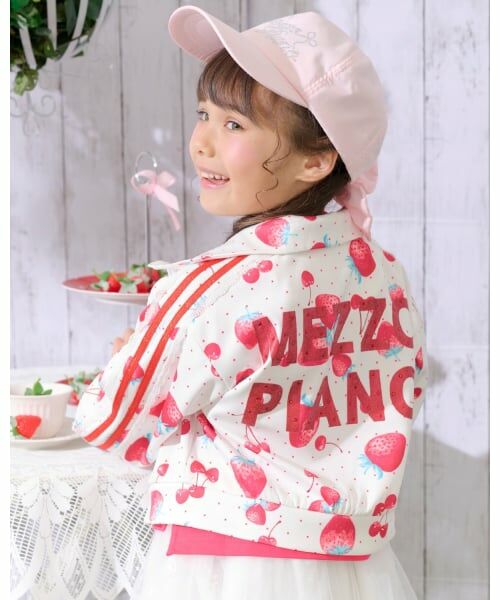 mezzo piano / メゾピアノ スウェット | イチゴチェリー柄　袖レースラインジャージ（オフ ホワイト）