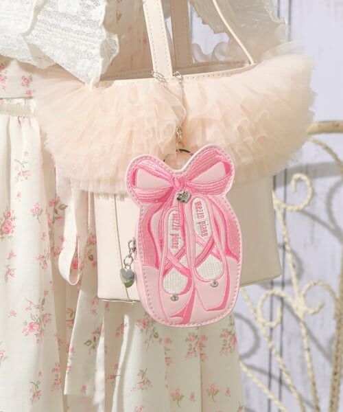 mezzo piano / メゾピアノ チャーム | モチーフ型　バッグチャーム（ピンク）