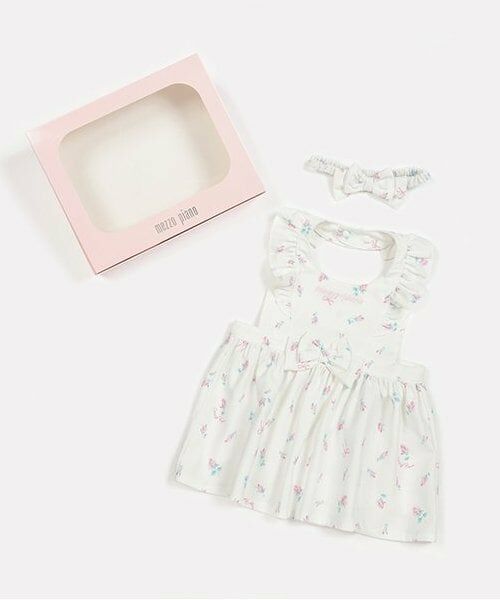 mezzo piano / メゾピアノ スタイ・ビブ | 【BOX付】ローズつぼみ柄エプロン＆ヘアバンドセット（オフ ホワイト）