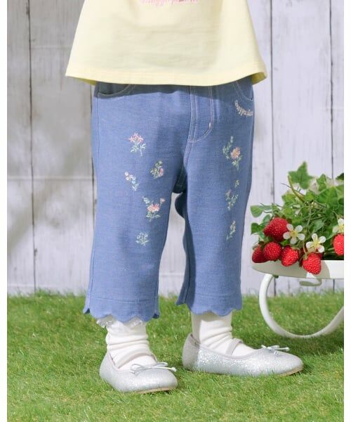 mezzo piano / メゾピアノ その他パンツ | 裾スカラップ花刺しゅう　7分丈カットソーパンツ（ブルー）