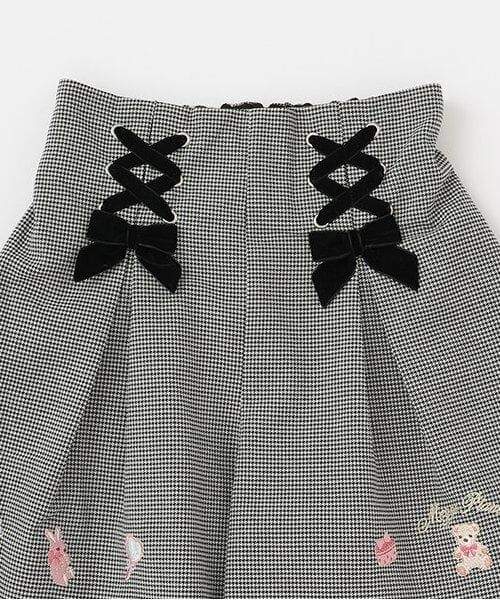 mezzo piano / メゾピアノ ショート・ハーフ・半端丈パンツ | 【人気商品再入荷】【直営店で取り扱い無し】クマ刺しゅうレースアップ　キュロットスカート | 詳細2