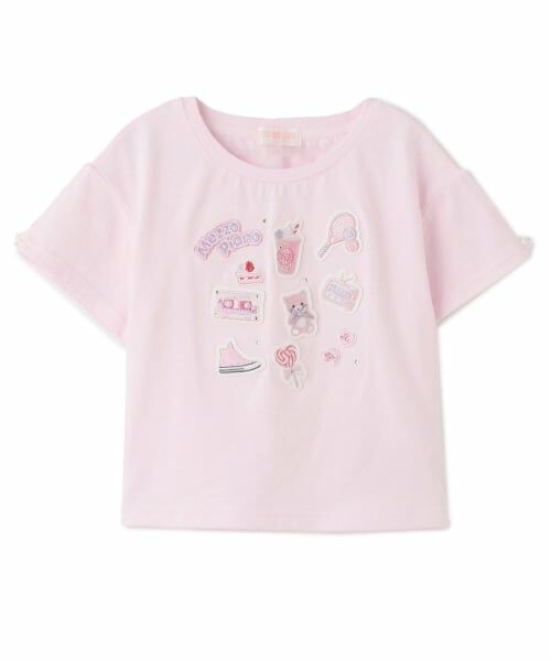 mezzo piano / メゾピアノ Tシャツ | 【人気商品再入荷】【直営店で取り扱い無し】ステッカーアップリケ　半袖Tシャツ（ライト ピンク）
