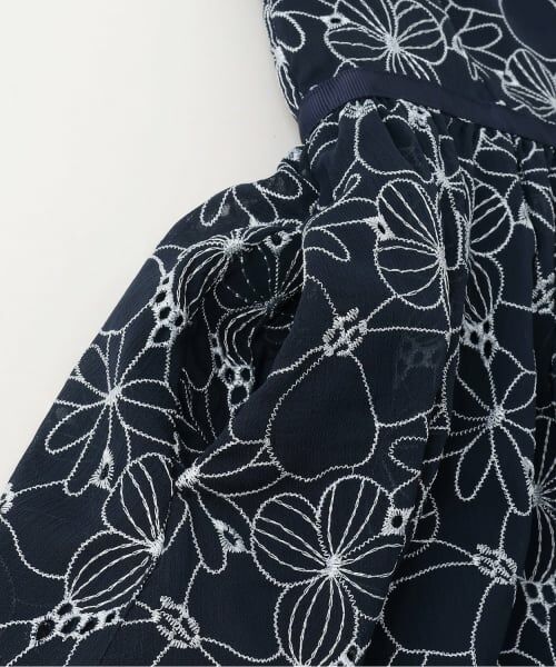 mezzo piano / メゾピアノ ミニ丈・ひざ丈ワンピース | フラワー刺しゅう　衿つきワンピース | 詳細5