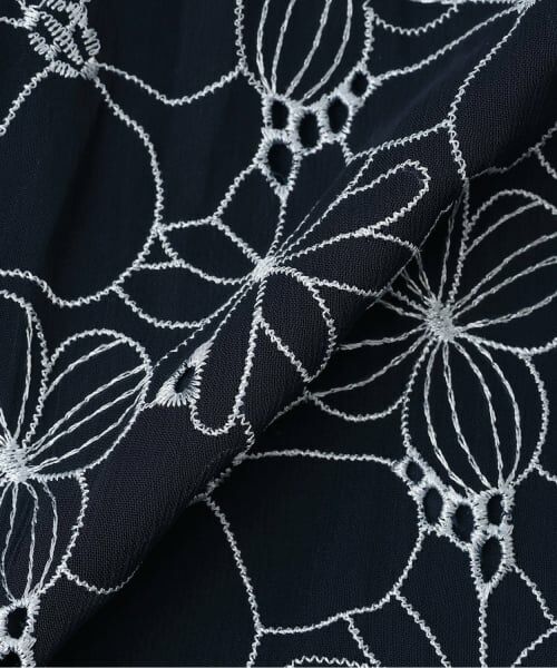 mezzo piano / メゾピアノ ミニ丈・ひざ丈ワンピース | フラワー刺しゅう　衿つきワンピース | 詳細9