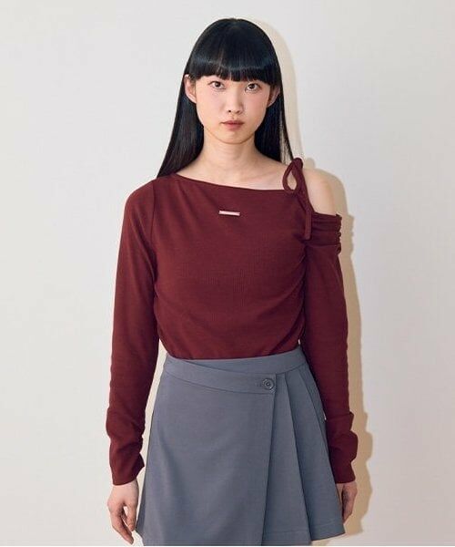 Mi-je / ミジェ Tシャツ | ワンショルリボンテレコ【韓国ファッション】（エンジ）