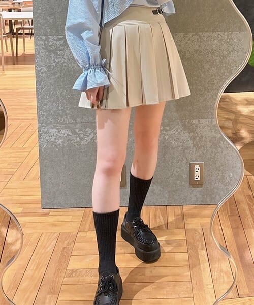 Mi-je / ミジェ ミニ・ひざ丈スカート | キルトベルトプリーツスカート【韓国ファッション】（ベージュ）