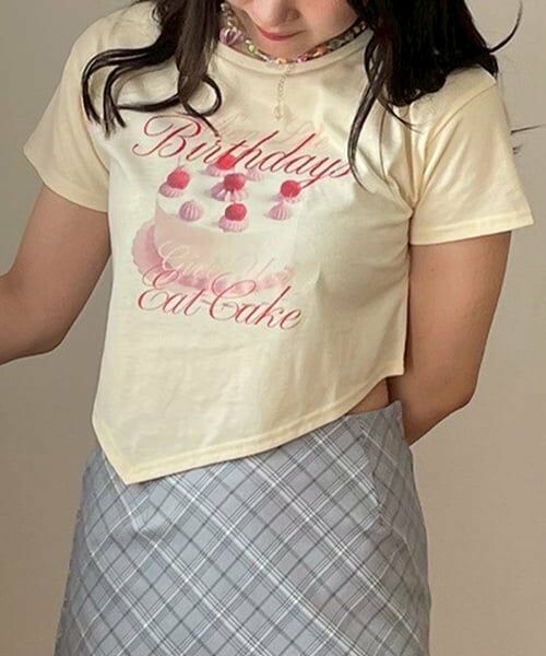 Mi-je / ミジェ シャツ・ブラウス | ケーキモチーフ半袖Tシャツ【韓国ファッション】（クリーム）