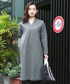 圧縮ウールVネックワンピース