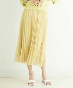 ◆合わせやすい軽やかなプリーツスカート◆<br><br>＜デザイン＞<br>人気のプリーツスカートを春夏用にリモデル。すっきりとしたシルエットと、ウエストのゴムベルトのリラックス感のある着用感のバランスが良いプリーツスカートです。40サイズは店舗限定展開です。<br><br>＜素材＞<br>20デニールの軽くて薄いトリコット素材。春らしい綺麗なカラースカートです。プリーツ加工を施し、軽やかな仕上がり。マットな質感がカラーにやわらぎを与えます。<br><br>＜着こなしポイント＞<br>季節の変わり目にはニットなど重めのアイテムと合わせても全体の重さをうまく逃がして、軽やかな印象に。ジャケットをあわせてオンシーンにも。ロングシーズン着用いただけます。<br><br>---------------------------------<br>・透け感：ややあり<br>・布地の厚さ：うすい<br>・伸縮性：あり<br>・裏地：あり<br>・ポケット：なし<br>・ウエスト総ゴム<br>・ファスナーなし<br>-----------------------------<br><br>※環境により、色味が多少異なる場合がございます。予めご了承ください。商品の色味は、詳細画像をご参照ください。