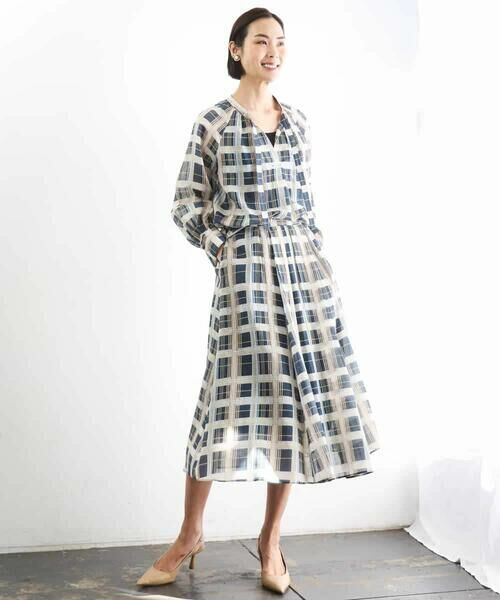 MICHEL KLEIN / ミッシェルクラン シャツ・ブラウス | [セットアップ対応]チェック柄細めリボンスキッパーブラウス | 詳細5