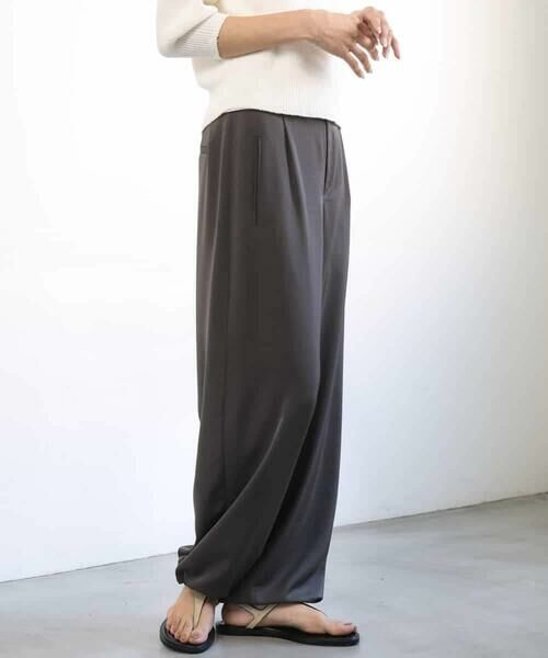 MICHEL KLEIN / ミッシェルクラン その他パンツ | [リラックスボトム]ダルサテン ワイドパンツ（ダークグレー）