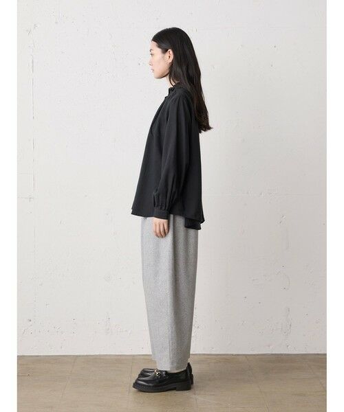 MidiUmi / ミディウミ シャツ・ブラウス | MidiUmi フリルカラーギャザーネックシャツ | 詳細18