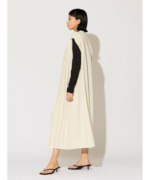 MIDIUMISOLID / ミディウミソリッド ミニ丈・ひざ丈ワンピース | MIDIUMISOLID for Ladies アシンメトリープリーツノースリーブワンピース | 詳細3