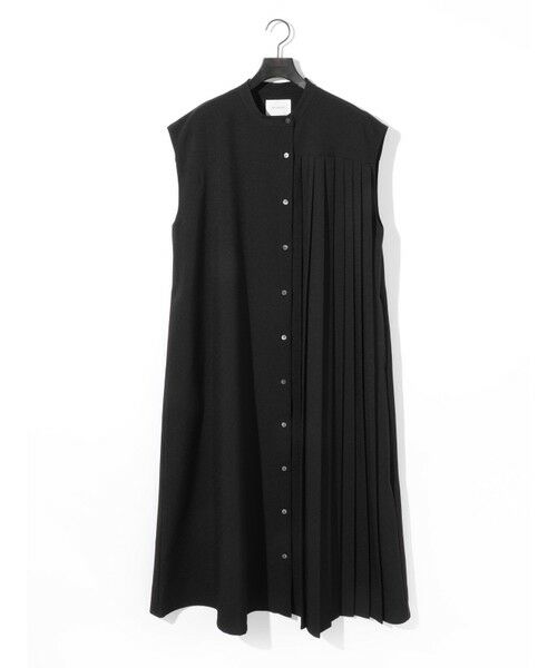 MIDIUMISOLID / ミディウミソリッド ミニ丈・ひざ丈ワンピース | MIDIUMISOLID for Ladies アシンメトリープリーツノースリーブワンピース(ブラック(color99))