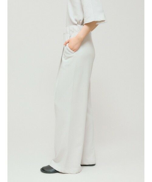 MIDIUMISOLID / ミディウミソリッド その他パンツ | MIDIUMISOLID for Ladies スウェットタックフレアパンツ | 詳細9