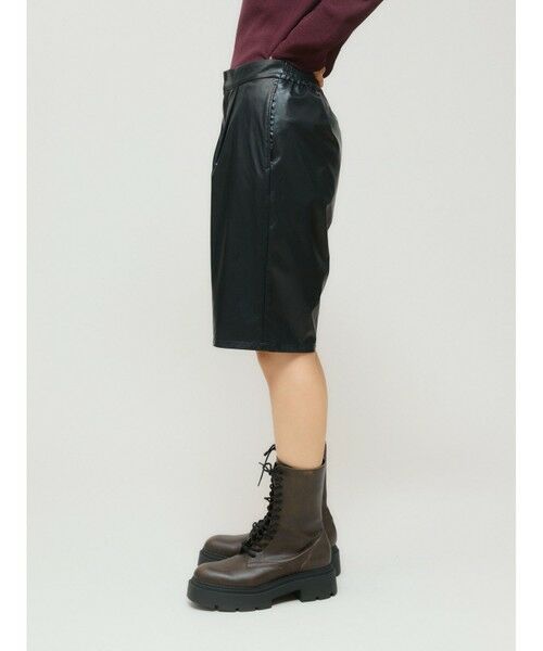 MIDIUMISOLID / ミディウミソリッド その他パンツ | MIDIUMISOLID for Ladies シンセティックレザーショートパンツ | 詳細16