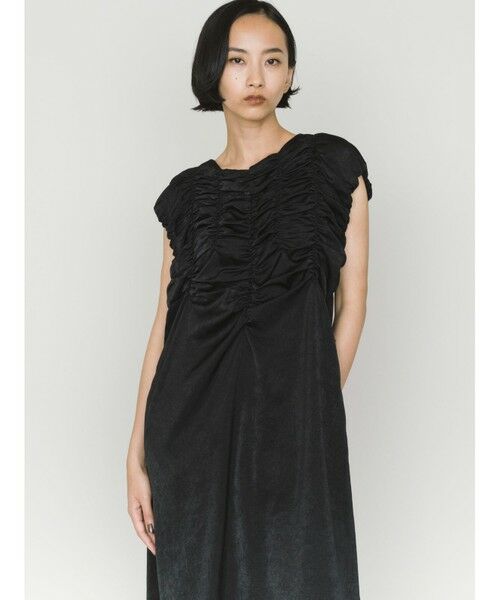 MIDIUMISOLID / ミディウミソリッド ロング・マキシ丈ワンピース | MIDIUMISOLID for Ladies ランダムシャーリングワンピース | 詳細9