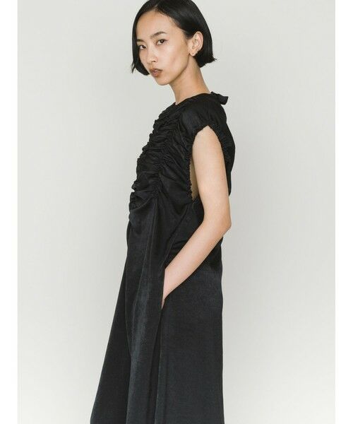 MIDIUMISOLID / ミディウミソリッド ロング・マキシ丈ワンピース | MIDIUMISOLID for Ladies ランダムシャーリングワンピース | 詳細10