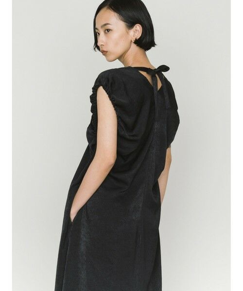 MIDIUMISOLID / ミディウミソリッド ロング・マキシ丈ワンピース | MIDIUMISOLID for Ladies ランダムシャーリングワンピース | 詳細11