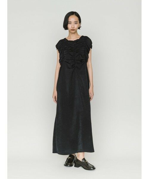 MIDIUMISOLID / ミディウミソリッド ロング・マキシ丈ワンピース | MIDIUMISOLID for Ladies ランダムシャーリングワンピース | 詳細3