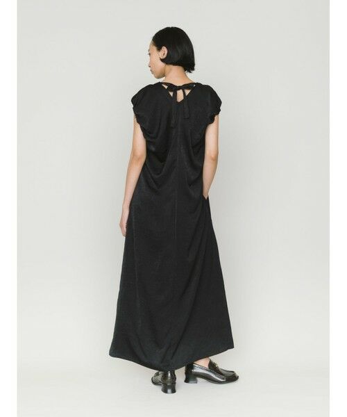 MIDIUMISOLID / ミディウミソリッド ロング・マキシ丈ワンピース | MIDIUMISOLID for Ladies ランダムシャーリングワンピース | 詳細5