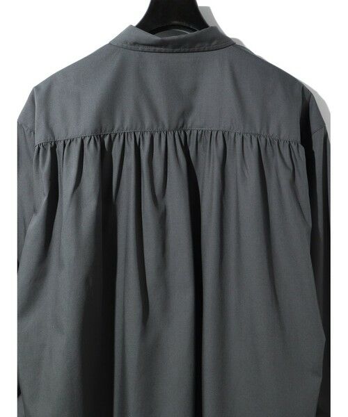 MIDIUMISOLID / ミディウミソリッド シャツ・ブラウス | MIDIUMISOLID for Ladies ベーシックバックギャザーシャツ | 詳細9