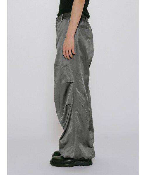 MIDIUMISOLID / ミディウミソリッド その他パンツ | MIDIUMISOLID Men’s ブリーチサテンパラシュートパンツ | 詳細17