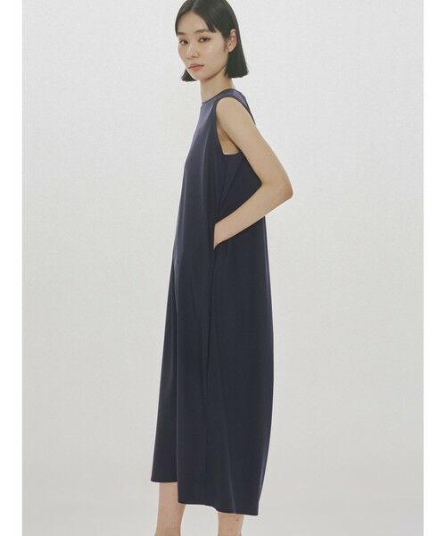 MIDIUMISOLID / ミディウミソリッド ロング・マキシ丈ワンピース | MIDIUMISOLID for Ladies エッセンシャルバックタックドレス | 詳細7