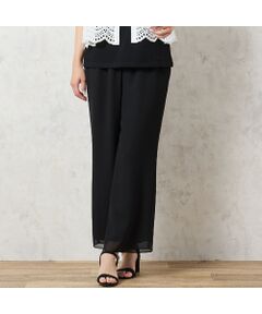 ■商品紹介■<br><b>【大きいサイズ】【L～4Lサイズ展開】<br>【洗える】【セットアップ対応】</b><br><font color='#0063B1'>◆夏のフォーマルシーンに活躍するエレガンスパンツ◆</font><br><br>シャリみのある梨地ジョーゼットを使用したパンツです。<br>薄手で細かいシボ感が特徴で、涼やかな肌当たりが夏のエレガンスシーンにピッタリ。<br>上品な透け感が肌を美しく見せてくれ、深みのある黒色でリッチな雰囲気たっぷりです。<br><br>足の形が出にくいセミワイドシルエット。<br>太過ぎず細すぎない絶妙なシルエットにこだわってお作りました。<br>裾の透け感が軽やかで涼し気な足元を演出します。<br><br>ウエストは総ゴムなのでラクに穿いていただけ、ポケットがあるのも嬉しいポイントです。<br><br>・手洗い可<br><br>【モデル身長175cm】<br><br><b>※3Lサイズは一部店舗とオンラインショプ限定です<br>※4Lサイズはオンラインショプ限定です</b><br><br>※シリーズのブラウスとセットアップで着用可能です<br>ブラウス…製品品番21034518<br><br><br>■コーディネート■<br>シリーズのブラウスとのセットアップスタイルがおすすめです。<br><br>もちろんジャケットや華やぎシャツとのコーディネートも素敵。<br>エレガンスシーンのボトムとして活躍間違いなしのパンツです。<br><br><br>■商品特性■<br>素材の厚さ：やや薄い<br>素材の透け感：やや透ける（着用時は裏地つきなので透けません）<br>素材の光沢：光沢がない<br>素材の伸縮性：なし<br>裏地仕様：裏付き<br>ウエスト仕様：総ゴム仕様（ファスナー開きなし）<br>前ポケットあり<br><br><br>■コンセプト■<br>様々なシーンに合わせてセレクトできるトータルコーディネートブランド。<br>アクティブなライフスタイルを楽しむＬサイズミセスに、エレガントかつ旬なスタイリングをご提案します。<br>＊撮影環境により光の当たり具合で色味が違って見える場合があります。<br>＊商品画像はサンプルのため、色味やサイズ、プリント位置、仕様などに変更がある場合があります。<br>＊取扱い表示をご確認の上、着用をお願いします。<BR>