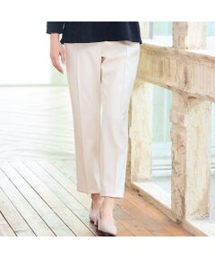 ■商品紹介■<br><b>【大きいサイズ】【L～4Lサイズ展開】【洗える】</b><br><font color='#0063B1'>◆毎年人気！国内縫製で仕立てた暖ったか素材の美ラインパンツ◆</font><br><br>吸湿発熱性のあるウール調の国産素材を使用したパンツ。<br>生地の両面を微起毛し、温もり感のある風合いが心地よい人気素材です。<br>カジュアル過ぎず綺麗めなコーディネートにも馴染むのが魅力です。<br><br>縦のピンタックが脚を真っすぐ見せてくれる美脚パンツ。<br>ウエストはファスナー開きのない総ゴム仕様でラクちんです。<br>オンオフで穿きまわせる、毎年人気の優秀ボトムです。<br><br>・日本製<br>・手洗い可<br><br>【モデル身長175cm】<br><br><b>※ブラックは千鳥柄です<br>※ホワイトは一部店舗限定カラーです<br>※4Lサイズはオンラインショップ限定です<br></b><br><br>■コーディネート■<br>カットソーやセーターとのカジュアルな着こなしはもちろん、ジャケットやブラウスと綺麗目にもお楽しみいただけます。<br><br>■商品特性■<br>素材の厚さ：普通<br>素材の透け感：透けない<br>素材の光沢：光沢がない<br>素材の伸縮性：ある<br>裏地仕様：裏なし<br>ウエスト仕様：総ゴム仕様（ファスナー開きなし）<br>柄位置：商品によって異なる可能性あり<br>前ポケットあり<br><br><br>■コンセプト■<br>様々なシーンに合わせてセレクトできるトータルコーディネートブランド。<br>アクティブなライフスタイルを楽しむＬサイズミセスに、エレガントかつ旬なスタイリングをご提案します。<br>＊撮影環境により光の当たり具合で色味が違って見える場合があります。<br>＊商品画像はサンプルのため、色味やサイズ、プリント位置、仕様などに変更がある場合があります。<br>＊取扱い表示をご確認の上、着用をお願いします。<BR>