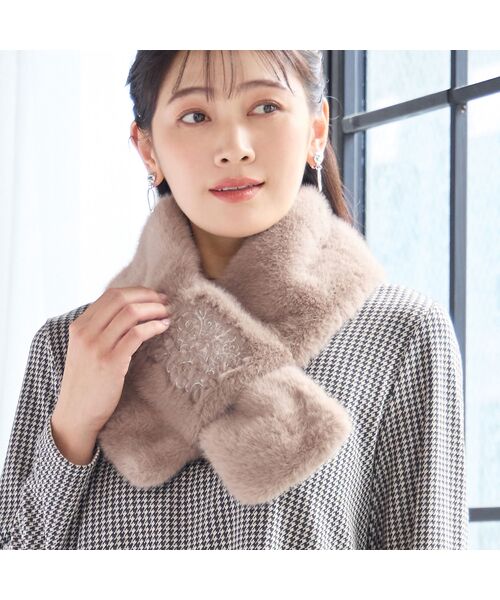 missel / ミゼール マフラー・ショール・スヌード・ストール | 【洗える・別注・大きいサイズ】刺繍入りフェイクファーマフラー | 詳細7
