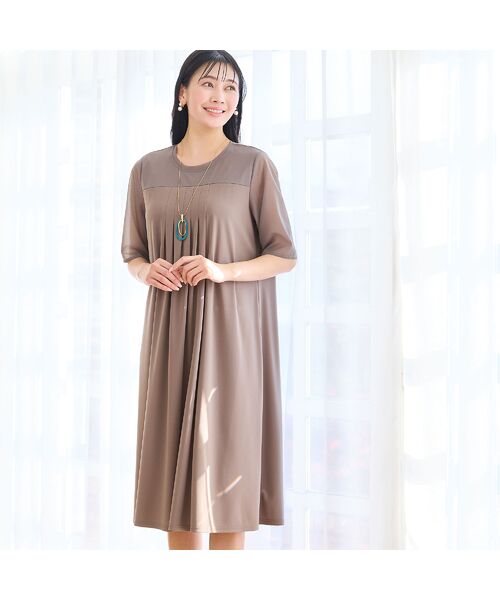 missel / ミゼール ミニ丈・ひざ丈ワンピース | 【洗える・体型カバー・L～4Lサイズ】シアースリーブワンピース（ブラウン）