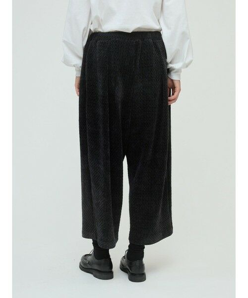 mizuiro ind / ミズイロインド その他パンツ | mizuiro ind ベロアジャカードタックパンツ | 詳細9