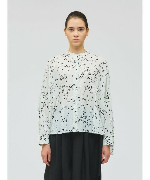 mizuiro ind / ミズイロインド シャツ・ブラウス | mizuiro ind プリントバックギャザーシャツ（アイボリー(color12)）