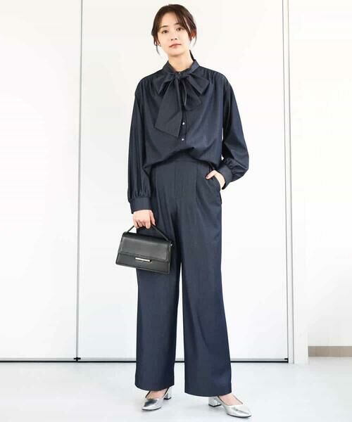 MK MICHEL KLEIN / エムケーミッシェルクラン シャツ・ブラウス | ボウタイ付きデニムライクバンドカラーブラウス/洗える | 詳細2