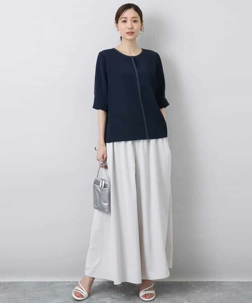 MK MICHEL KLEIN / エムケーミッシェルクラン シャツ・ブラウス | 配色パイピングVネックブラウス/洗える | 詳細2