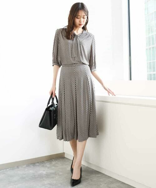 MK MICHEL KLEIN / エムケーミッシェルクラン カットソー | 幾何柄ボウタイジャージーカットソー/洗える | 詳細12