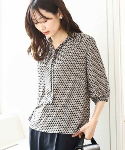 MK MICHEL KLEIN / エムケーミッシェルクラン カットソー | 幾何柄ボウタイジャージーカットソー/洗える | 詳細8