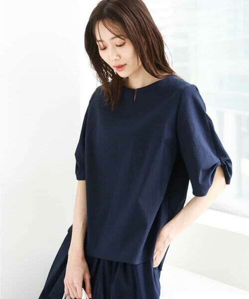 MK MICHEL KLEIN / エムケーミッシェルクラン シャツ・ブラウス | キーネックデザインブラウス/撥水/UVカット/洗える（ネイビー）