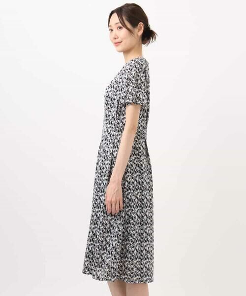 MK MICHEL KLEIN / エムケーミッシェルクラン ロング・マキシ丈ワンピース | ウエストタックジャージーワンピース（幾何柄・無地）/洗える | 詳細13