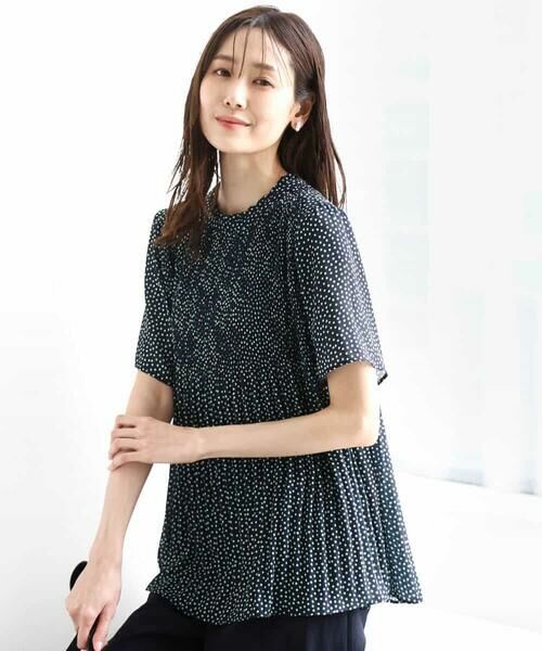 MK MICHEL KLEIN / エムケーミッシェルクラン シャツ・ブラウス | ランダムドット柄プリーツブラウス/洗える | 詳細1