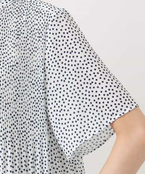 MK MICHEL KLEIN / エムケーミッシェルクラン シャツ・ブラウス | ランダムドット柄プリーツブラウス/洗える | 詳細14
