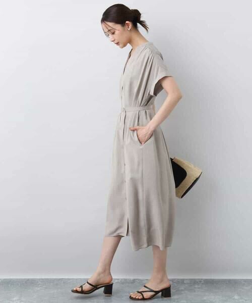 MK MICHEL KLEIN / エムケーミッシェルクラン ロング・マキシ丈ワンピース | ベルト付きキーネックワンピース/洗える | 詳細18