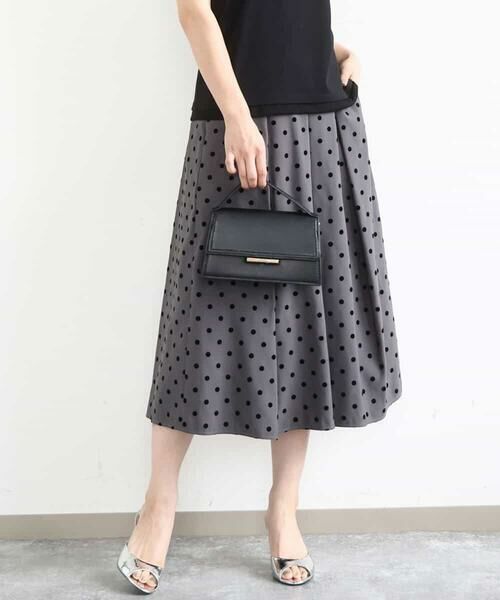 MK MICHEL KLEIN/エムケーミッシェルクラン フロッキードット柄タックスカート/洗える グレー M MK MICHEL KLEIN/エムケーミッシェルクラン フロッキードット柄タックスカート/洗える グレー M
