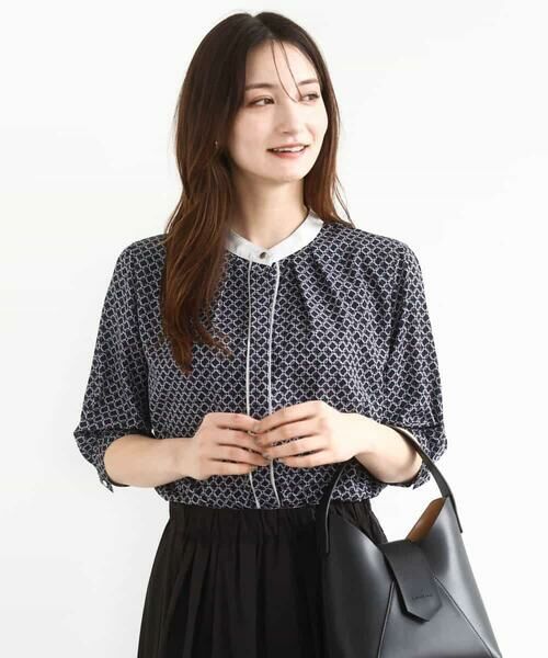 MK MICHEL KLEIN / エムケーミッシェルクラン シャツ・ブラウス | 幾何プリント配色ブラウス/接触冷感/洗える | 詳細1